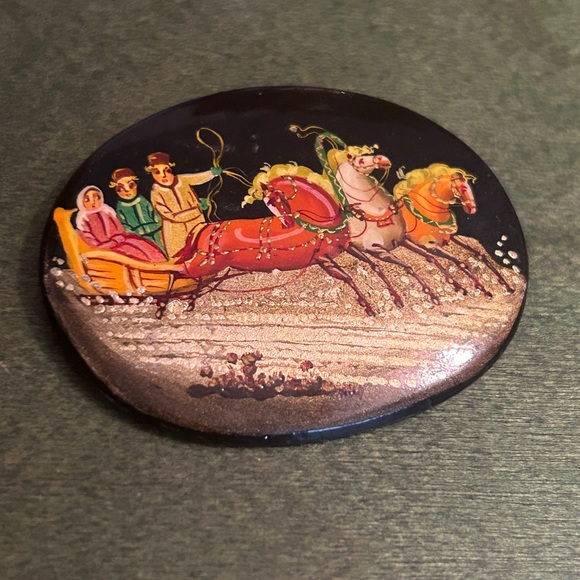 Vintage Russian Signed Hand Painteded Lacquered Pin w Beautiful Winter Scene - Picture 1 of 5